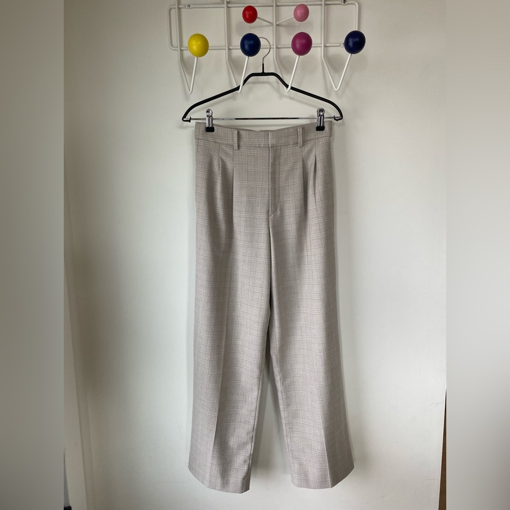 UNIQLO Plaid Tan Pleated Dress Pants